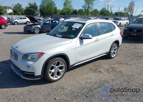 2015 BMW X1 xDrive28I из США, поврежденный, VIN WBAVL1C56FVY37452